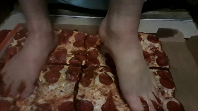 Pizza Feet Crush 2