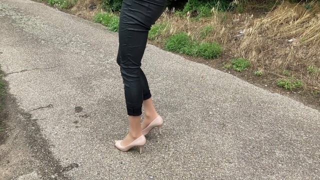 Crossdresser posing and pissing near Autobahn