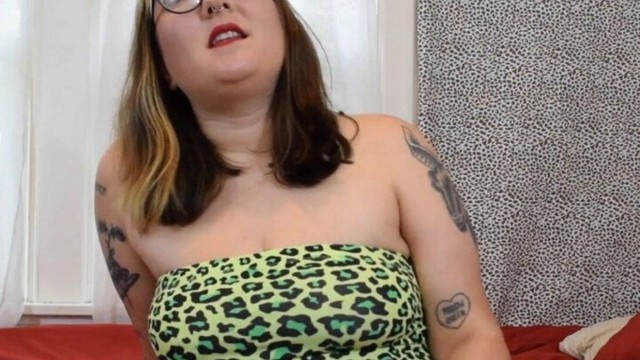 HIGH SCHOOL FRIEND GOT FAT - BBW LEDA LAVANDULA - JOI